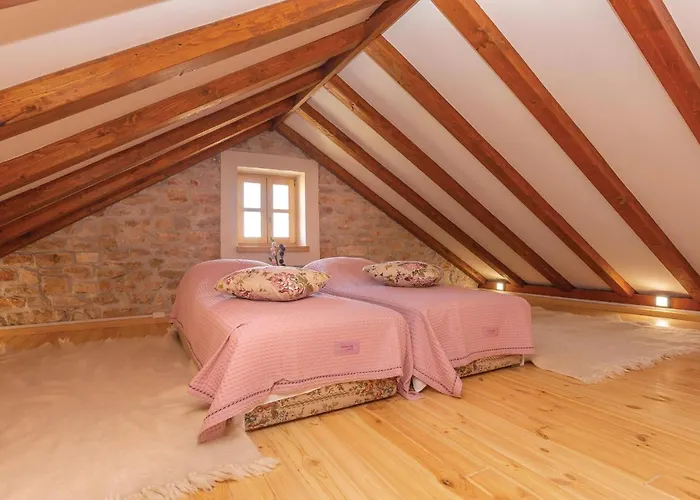 Two-bedroom In Holiday home Pakovo Selo